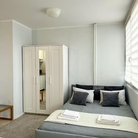 Przytulna Kawalerka Apartamento Varsovia Exterior foto