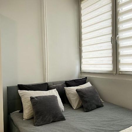 Przytulna Kawalerka Apartamento Varsovia Exterior foto